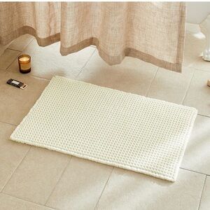 Cream White Bathroom Rugs, Waffle Bath Mat Non Slip Washable